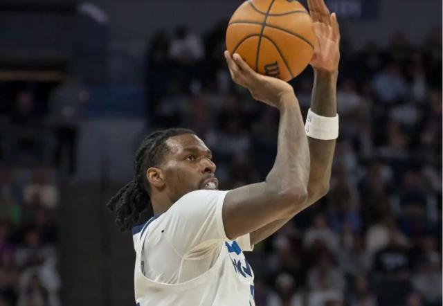 开云登录网址入口-遭绯闻球员打爆！里德能攻能防成湖人难解对位